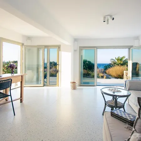 Santa Maria Sea Front Apartment *